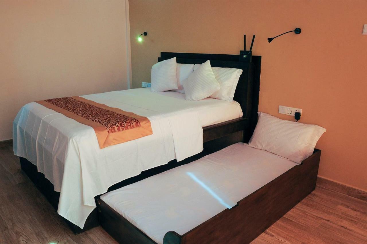 Woodycrest Hotel
